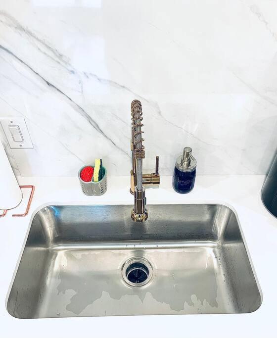 Luxe Travel Retreat Near Deep Ellum Apartment Dallas Ngoại thất bức ảnh